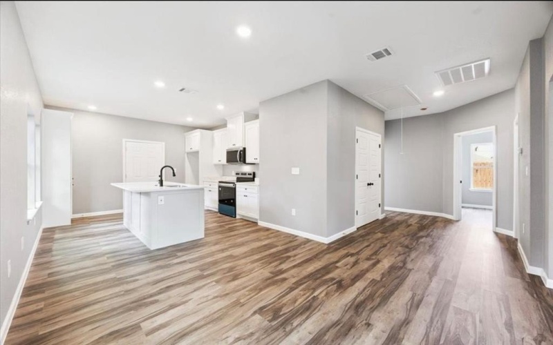 1615 E Hattie Street, Fort Worth, TX 76104, 3 Bedrooms Bedrooms, ,2 BathroomsBathrooms,Residential,For Sale,1615 E Hattie Street,0,21115462