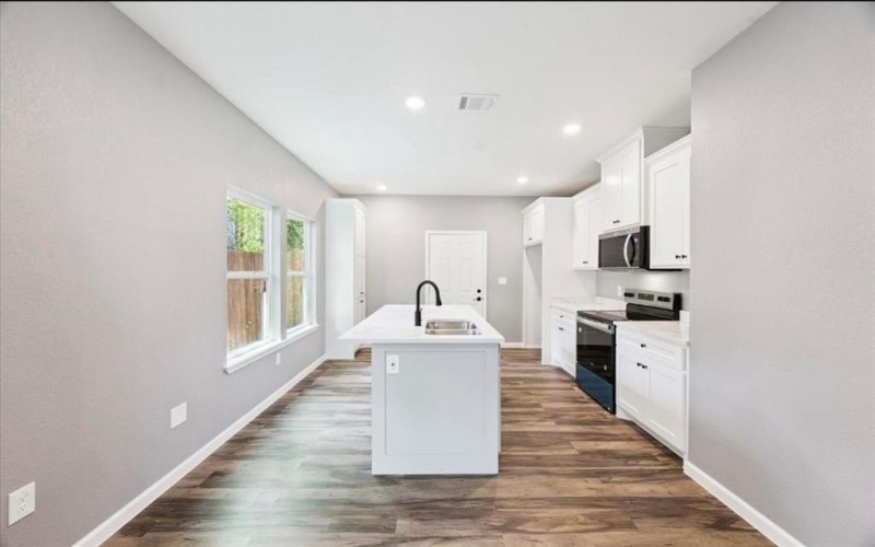 1615 E Hattie Street, Fort Worth, TX 76104, 3 Bedrooms Bedrooms, ,2 BathroomsBathrooms,Residential,For Sale,1615 E Hattie Street,0,21115462