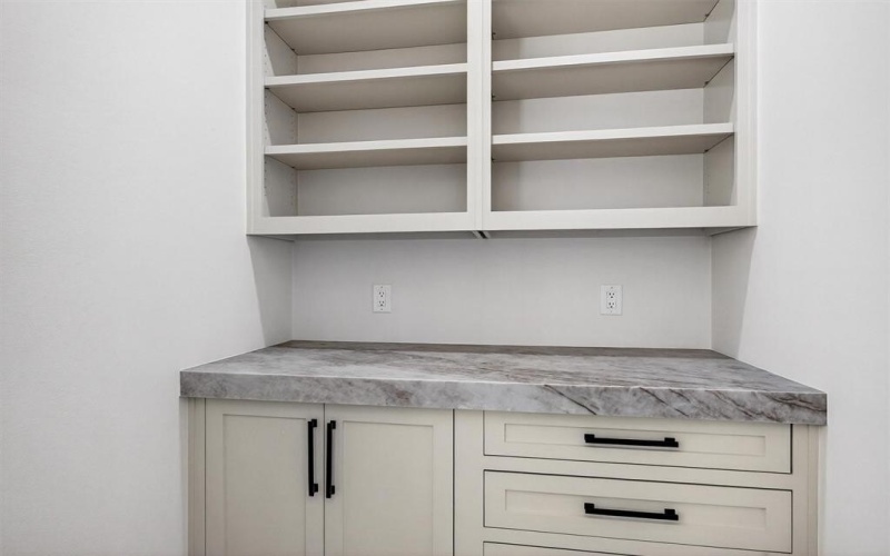 102 Huron Trail, Lake Kiowa, TX 76240, 6 Habitaciones Habitaciones , ,5 BañosBaños,Residential,En Venta,102 Huron Trail,0,21116449