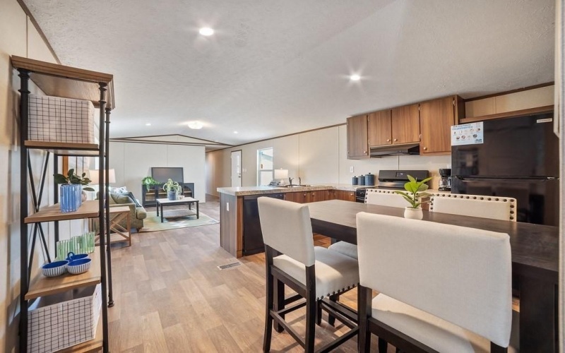 1206 Hayes Road, Sherman, TX 75090, 3 Bedrooms Bedrooms, ,2 BathroomsBathrooms,Residential,For Sale,1206 Hayes Road,0,21116761