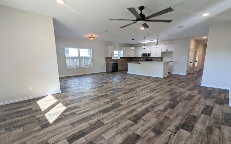 1714 E Ave G, Lampasas, TX 76550, 3 Bedrooms Bedrooms, ,2 BathroomsBathrooms,Residential,For Sale,1714 E Ave G,172735