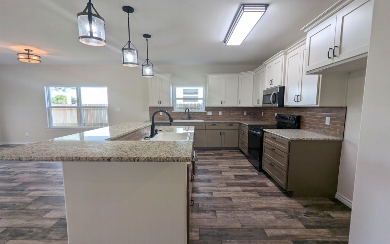 1714 E Ave G, Lampasas, TX 76550, 3 Bedrooms Bedrooms, ,2 BathroomsBathrooms,Residential,For Sale,1714 E Ave G,172735