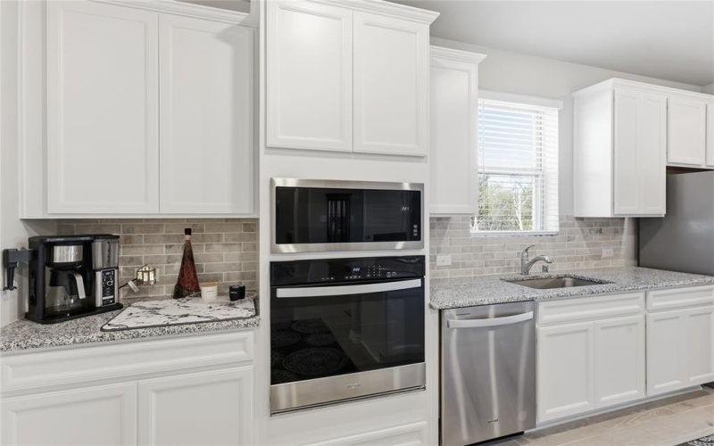 5516 Candlewood Drive, Denton, TX 76207, 3 Bedrooms Bedrooms, ,2 BathroomsBathrooms,Residential,For Sale,5516 Candlewood Drive,0,21117390