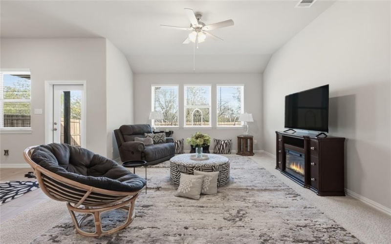 5516 Candlewood Drive, Denton, TX 76207, 3 Bedrooms Bedrooms, ,2 BathroomsBathrooms,Residential,For Sale,5516 Candlewood Drive,0,21117390