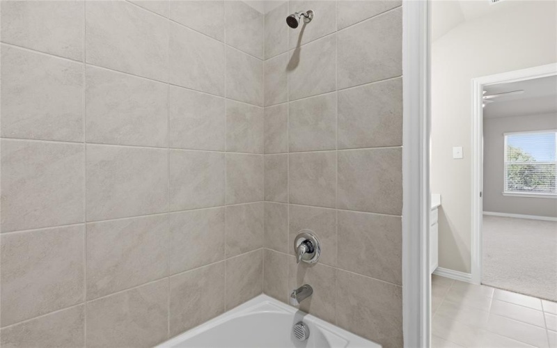 5516 Candlewood Drive, Denton, TX 76207, 3 Bedrooms Bedrooms, ,2 BathroomsBathrooms,Residential,For Sale,5516 Candlewood Drive,0,21117390