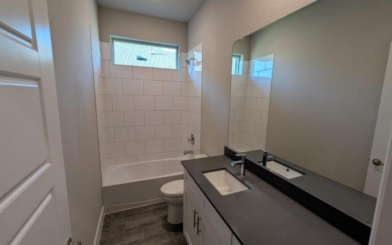 1237 BELTWAY Lane, Granbury, TX 76048, 4 Bedrooms Bedrooms, ,2 BathroomsBathrooms,Residential,For Sale,1237 BELTWAY Lane,0,21117444