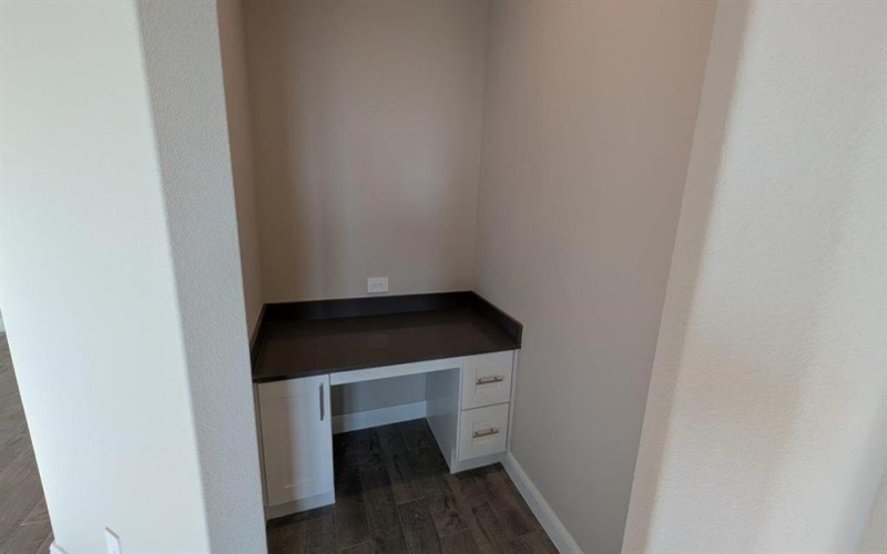 1237 BELTWAY Lane, Granbury, TX 76048, 4 Bedrooms Bedrooms, ,2 BathroomsBathrooms,Residential,For Sale,1237 BELTWAY Lane,0,21117444