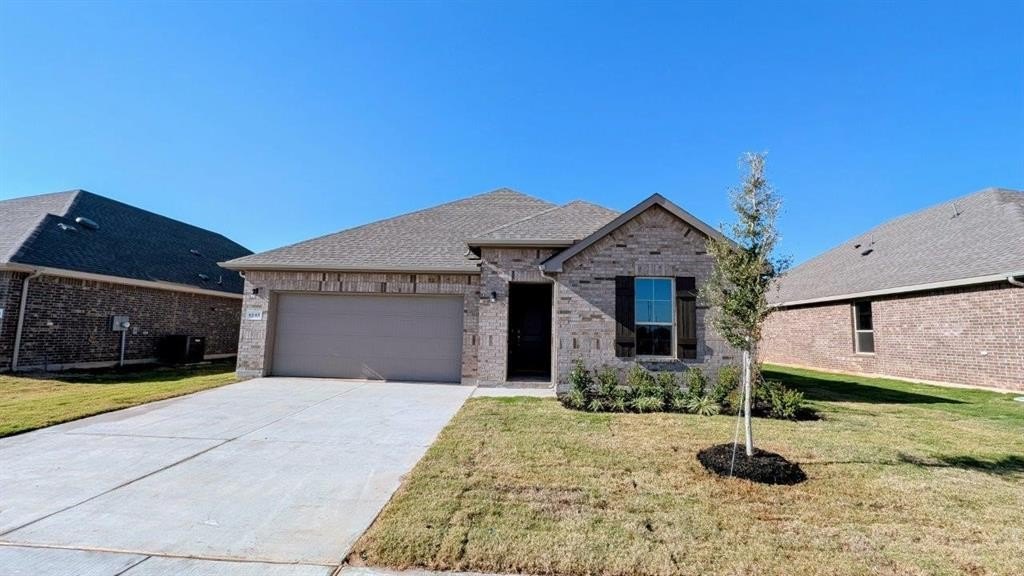 1245 BELTWAY Lane, Granbury, TX 76048, 5 Habitaciones Habitaciones , ,3 BañosBaños,Residential,En Venta,1245 BELTWAY Lane,0,21117454