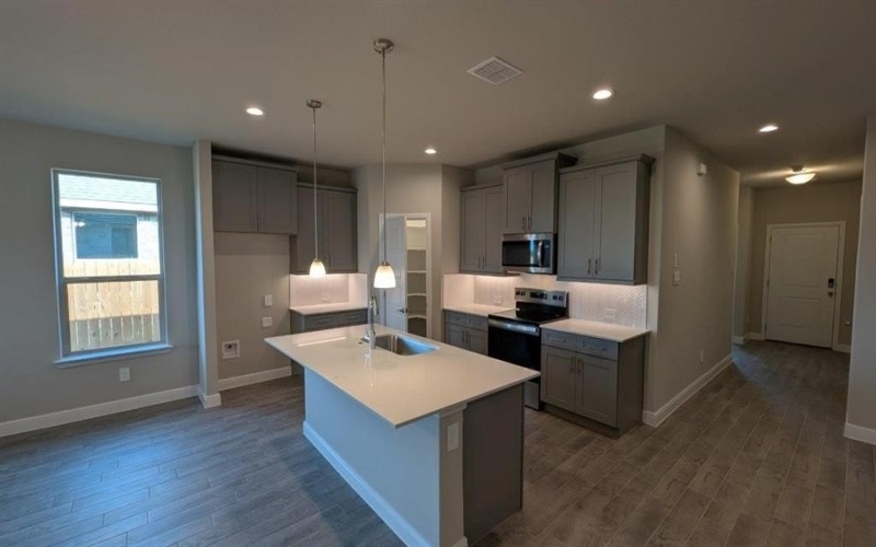 1245 BELTWAY Lane, Granbury, TX 76048, 5 Habitaciones Habitaciones , ,3 BañosBaños,Residential,En Venta,1245 BELTWAY Lane,0,21117454