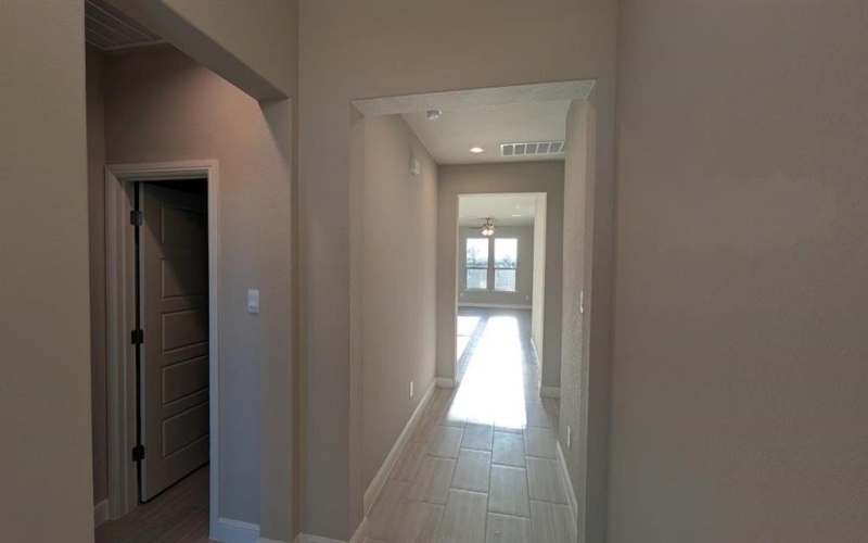 1249 BELTWAY Lane, Granbury, TX 76048, 4 Habitaciones Habitaciones , ,2 BañosBaños,Residential,En Venta,1249 BELTWAY Lane,0,21117467