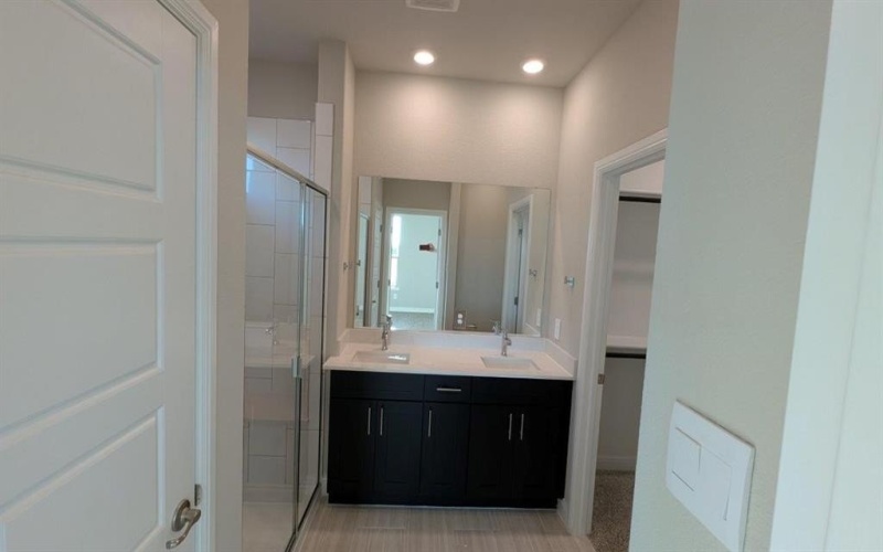 1249 BELTWAY Lane, Granbury, TX 76048, 4 Habitaciones Habitaciones , ,2 BañosBaños,Residential,En Venta,1249 BELTWAY Lane,0,21117467