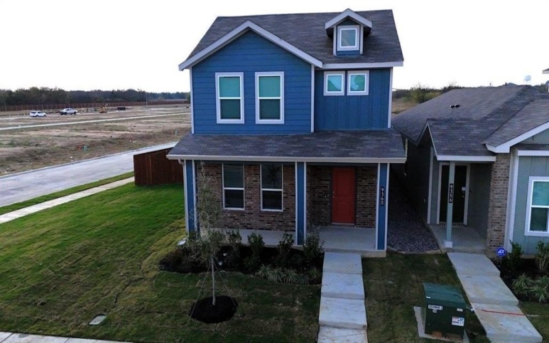 9360 PEAR BUTTE Drive, Fort Worth, TX 76140, 4 Bedrooms Bedrooms, ,2 BathroomsBathrooms,Residential,For Sale,9360 PEAR BUTTE Drive,0,21117753