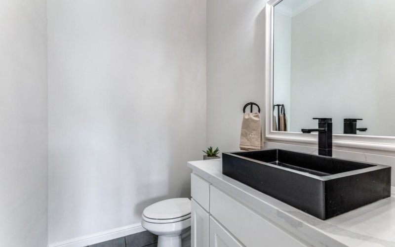 129 Lariat Court, Azle, TX 76020, 5 Bedrooms Bedrooms, ,3 BathroomsBathrooms,Residential,For Sale,129 Lariat Court,0,21117974