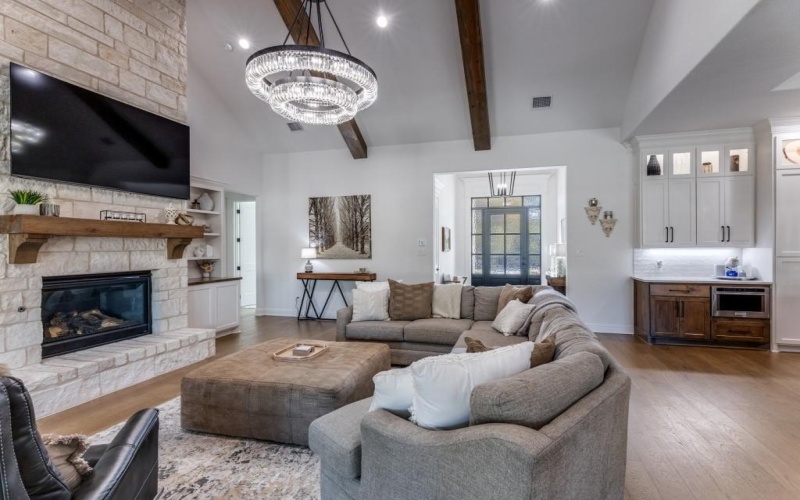 129 Lariat Court, Azle, TX 76020, 5 Bedrooms Bedrooms, ,3 BathroomsBathrooms,Residential,For Sale,129 Lariat Court,0,21117974