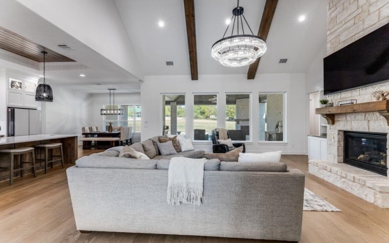 129 Lariat Court, Azle, TX 76020, 5 Bedrooms Bedrooms, ,3 BathroomsBathrooms,Residential,For Sale,129 Lariat Court,0,21117974