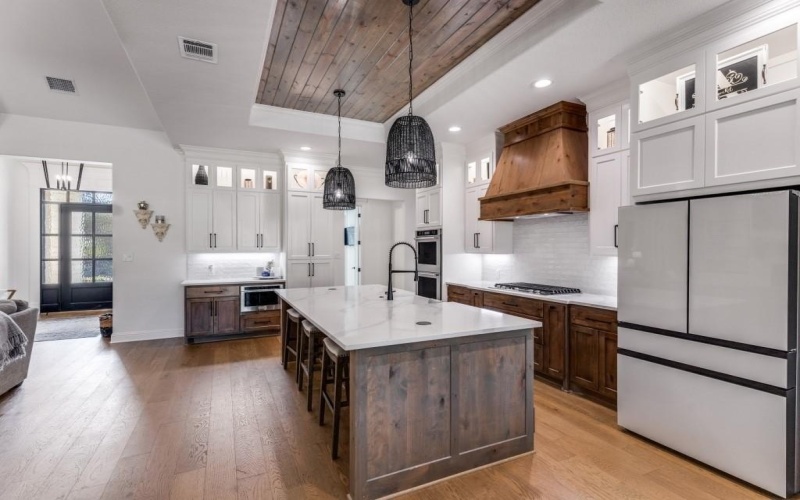 129 Lariat Court, Azle, TX 76020, 5 Bedrooms Bedrooms, ,3 BathroomsBathrooms,Residential,For Sale,129 Lariat Court,0,21117974