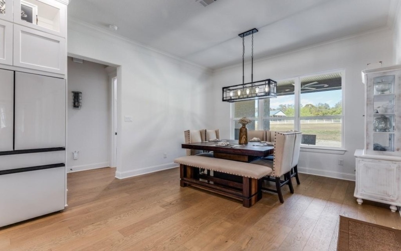 129 Lariat Court, Azle, TX 76020, 5 Bedrooms Bedrooms, ,3 BathroomsBathrooms,Residential,For Sale,129 Lariat Court,0,21117974