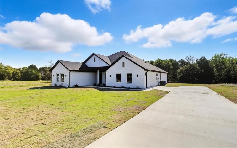 1149 Grison Circle, Corsicana, TX 75109, 3 Bedrooms Bedrooms, ,2 BathroomsBathrooms,Residential,For Sale,1149 Grison Circle,0,21118033