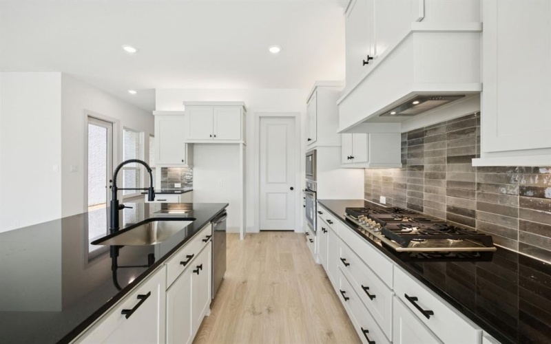 416 Dover Mews, Celina, TX 75009, 4 Bedrooms Bedrooms, ,3 BathroomsBathrooms,Residential,For Sale,416 Dover Mews,0,21118078