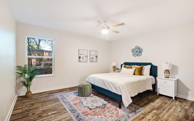 1337 E Houston Street, Paris, TX 75460, 3 Bedrooms Bedrooms, ,2 BathroomsBathrooms,Residential,For Sale,1337 E Houston Street,0,21118232