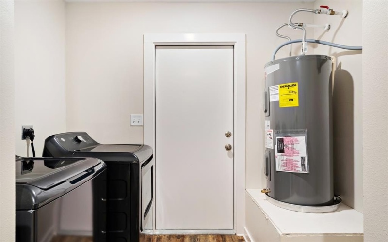 1337 E Houston Street, Paris, TX 75460, 3 Bedrooms Bedrooms, ,2 BathroomsBathrooms,Residential,For Sale,1337 E Houston Street,0,21118232