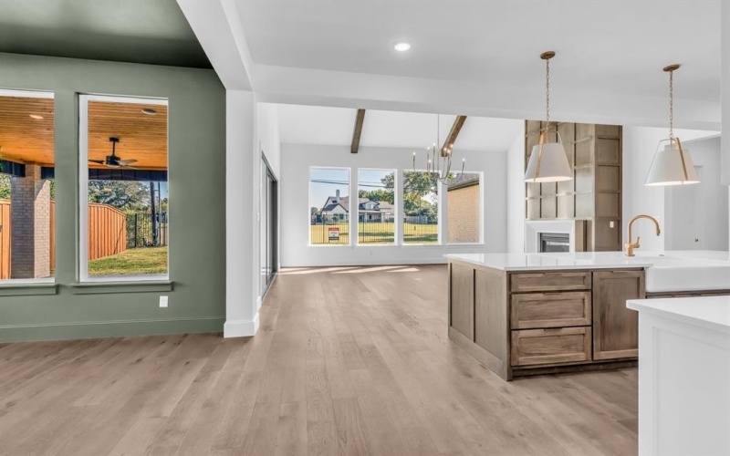 14626 Southern Pines Drive, Farmers Branch, TX 75234, 5 Habitaciones Habitaciones , ,6 BañosBaños,Residential,En Venta,14626 Southern Pines Drive,0,21118657