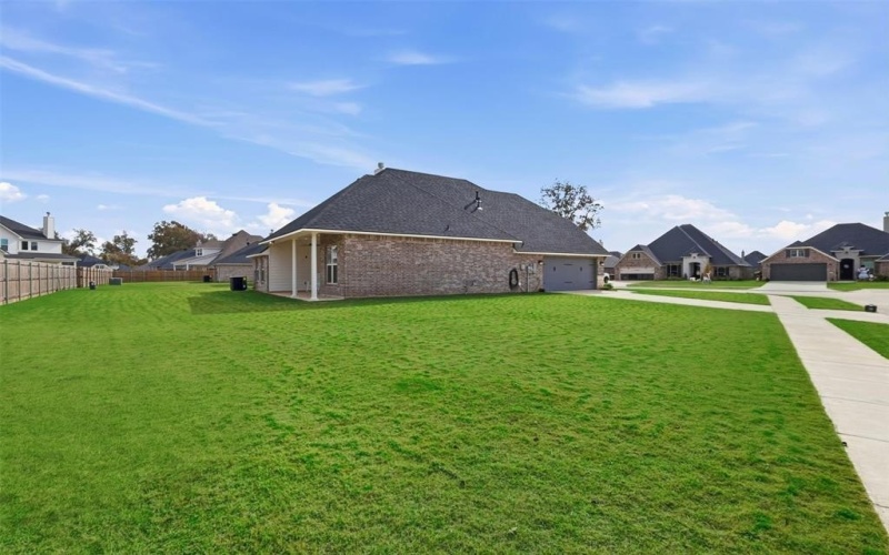 209 Cullom Drive, Bossier City, LA 71112, 3 Bedrooms Bedrooms, ,2 BathroomsBathrooms,Residential,For Sale,209 Cullom Drive,0,21118708