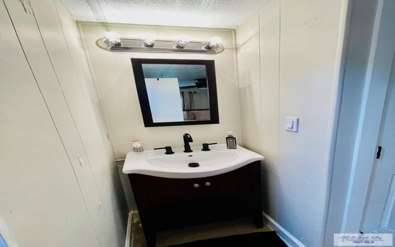 408 COOPER LN., LA FERIA, TX 78559, 2 Habitaciones Habitaciones , ,2 BañosBaños,Residential,En Venta,408 COOPER LN.,29762552