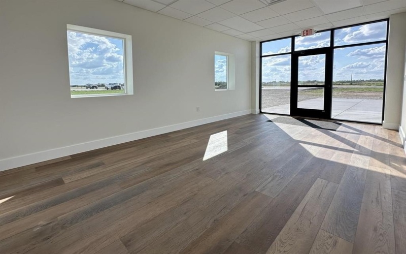 1704 Westaire Drive, Gainesville, TX 76240, ,Otro,En Venta,1704 Westaire Drive,0,21118743