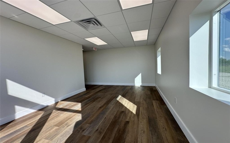 1704 Westaire Drive, Gainesville, TX 76240, ,Otro,En Venta,1704 Westaire Drive,0,21118743