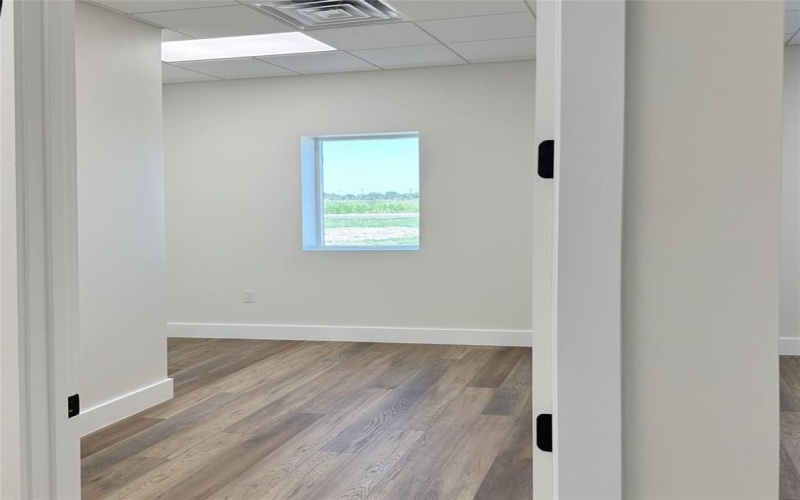 1704 Westaire Drive, Gainesville, TX 76240, ,Otro,En Venta,1704 Westaire Drive,0,21118743