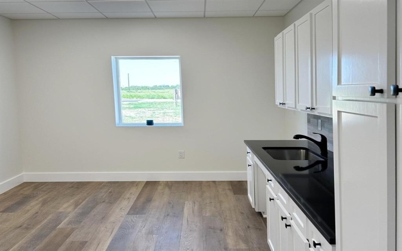 1704 Westaire Drive, Gainesville, TX 76240, ,Otro,En Venta,1704 Westaire Drive,0,21118743