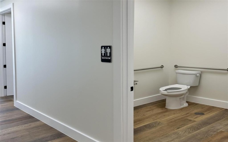 1704 Westaire Drive, Gainesville, TX 76240, ,Otro,En Venta,1704 Westaire Drive,0,21118743