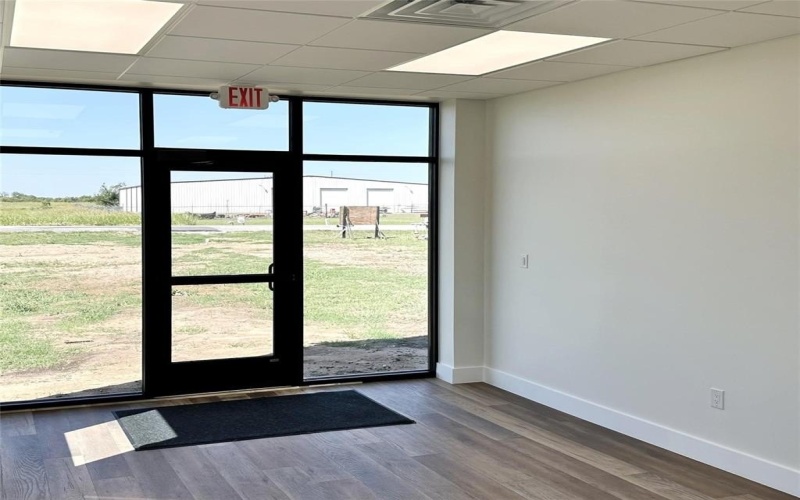 1704 Westaire Drive, Gainesville, TX 76240, ,Otro,En Venta,1704 Westaire Drive,0,21118743