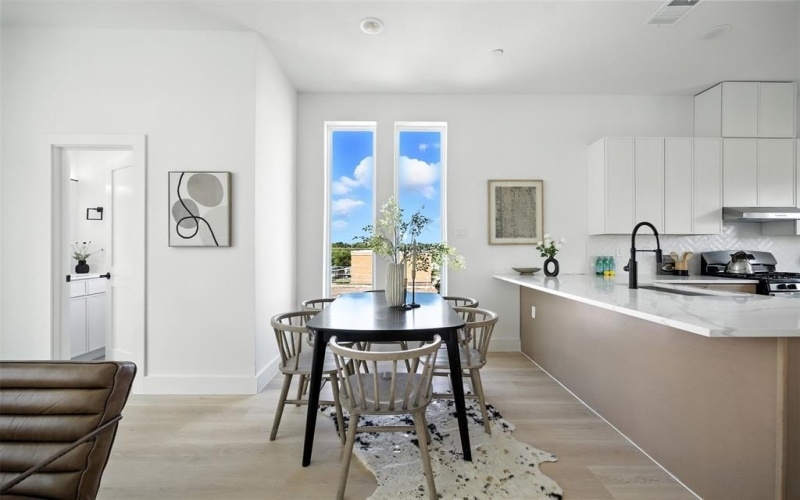 312 N Lancaster Avenue #Bldg 1, Dallas, TX 75203, 3 Bedrooms Bedrooms, ,3 BathroomsBathrooms,Residential,For Sale,312 N Lancaster Avenue,0,21118775