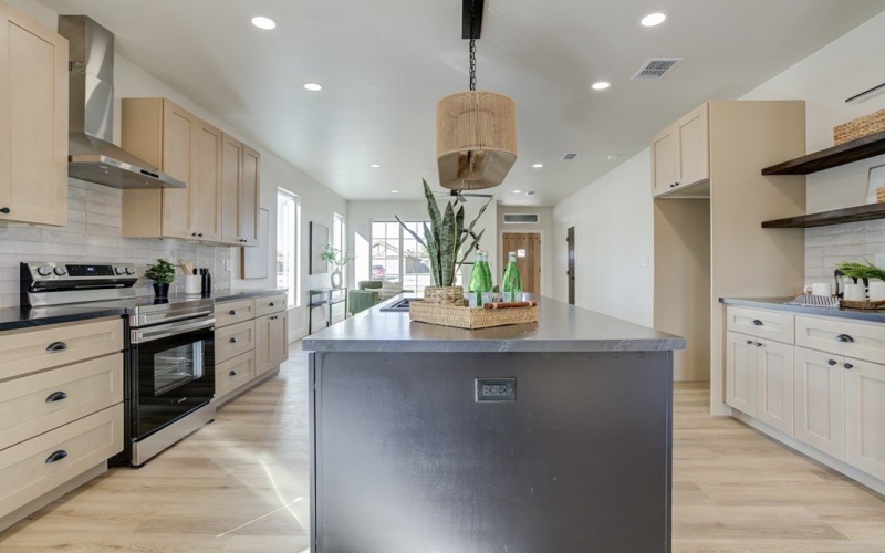 305 SW Ave. L, Seminole, TX 79360, 3 Habitaciones Habitaciones , ,2 BañosBaños,Residential,En Venta,305 SW Ave. L,0,164642