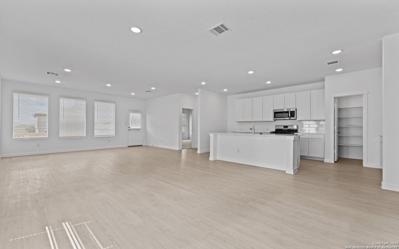 716 Horsetail Ln, New Braunfels, TX 78130, 4 Bedrooms Bedrooms, ,3 BathroomsBathrooms,Residential,For Sale,716 Horsetail Ln,0,1924573