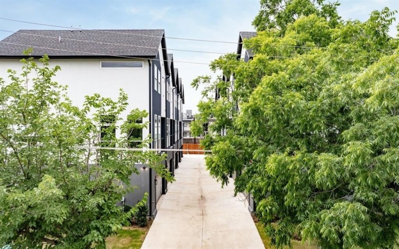 4707 Virginia Avenue #3, Dallas, TX 75204, 2 Bedrooms Bedrooms, ,3 BathroomsBathrooms,Residential,For Sale,4707 Virginia Avenue,0,21118294