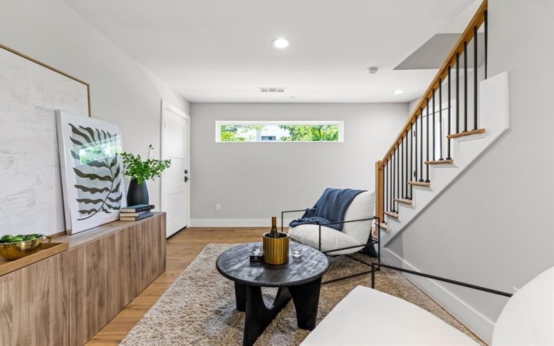 4707 Virginia Avenue #3, Dallas, TX 75204, 2 Bedrooms Bedrooms, ,3 BathroomsBathrooms,Residential,For Sale,4707 Virginia Avenue,0,21118294