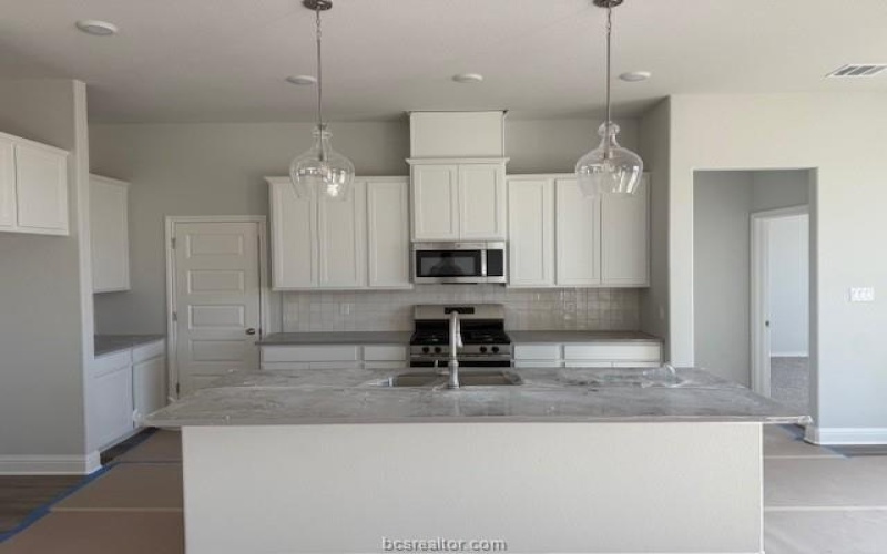 6422 Raleigh Loop, College Station, TX 77845, 3 Bedrooms Bedrooms, ,2 BathroomsBathrooms,Residential,For Sale,6422 Raleigh Loop,0,25012017