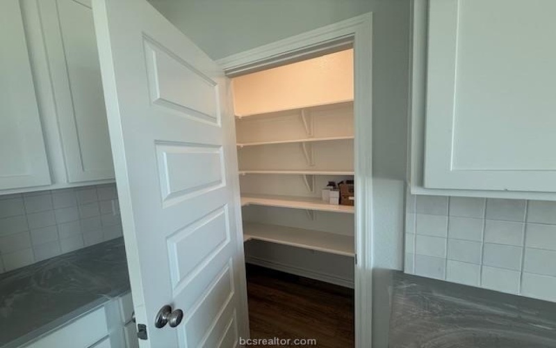 6422 Raleigh Loop, College Station, TX 77845, 3 Bedrooms Bedrooms, ,2 BathroomsBathrooms,Residential,For Sale,6422 Raleigh Loop,0,25012017