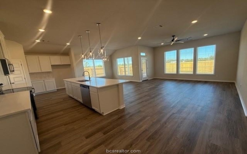 7804 Redbud Road, Navasota, TX 77868, 4 Habitaciones Habitaciones , ,3 BañosBaños,Residential,En Venta,7804 Redbud Road,0,25012019