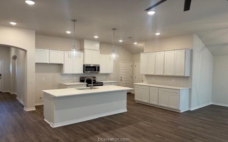 7809 Redbud Road, Navasota, TX 77868, 3 Habitaciones Habitaciones , ,2 BañosBaños,Residential,En Venta,7809 Redbud Road,0,25012296