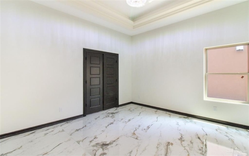 203 N 31st Street, Hidalgo, TX 78557, 4 Bedrooms Bedrooms, ,3 BathroomsBathrooms,Residential,For Sale,203 N 31st Street,0,487581