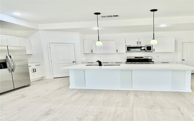 2205 Wellington Street, Greenville, TX 75401, 3 Bedrooms Bedrooms, ,2 BathroomsBathrooms,Residential,For Sale,2205 Wellington Street,0,21118832