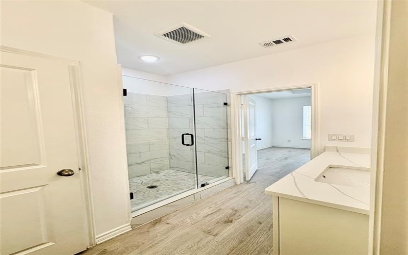 2205 Wellington Street, Greenville, TX 75401, 3 Bedrooms Bedrooms, ,2 BathroomsBathrooms,Residential,For Sale,2205 Wellington Street,0,21118832