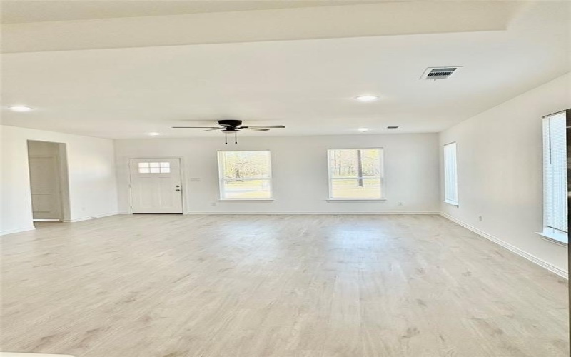 2205 Wellington Street, Greenville, TX 75401, 3 Bedrooms Bedrooms, ,2 BathroomsBathrooms,Residential,For Sale,2205 Wellington Street,0,21118832