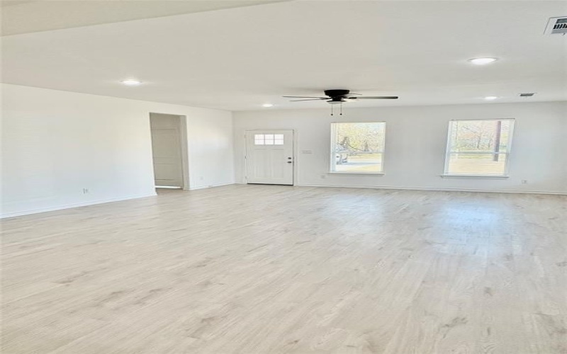 2205 Wellington Street, Greenville, TX 75401, 3 Bedrooms Bedrooms, ,2 BathroomsBathrooms,Residential,For Sale,2205 Wellington Street,0,21118832