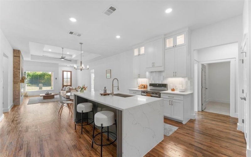 607 E Wood Dell Drive, Glenn Heights, TX 75154, 4 Bedrooms Bedrooms, ,2 BathroomsBathrooms,Residential,For Sale,607 E Wood Dell Drive,0,21118836