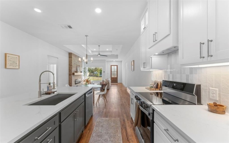 607 E Wood Dell Drive, Glenn Heights, TX 75154, 4 Bedrooms Bedrooms, ,2 BathroomsBathrooms,Residential,For Sale,607 E Wood Dell Drive,0,21118836